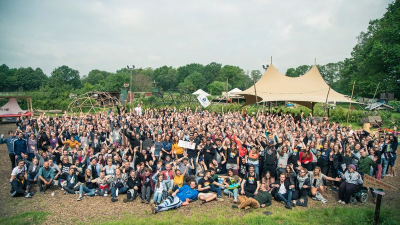 Datei:NWT 2019 Crew.jpeg