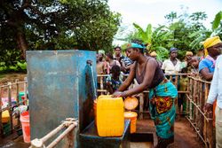 1704 Communications 01Brunnenbilder EthiopiaNetwork4Water HenrikWiards (1).jpg