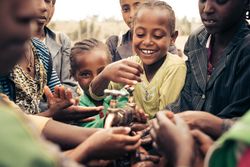 1704 Communications 01Brunnenbilder EthiopiaNetwork4Water HenrikWiards (1).jpg